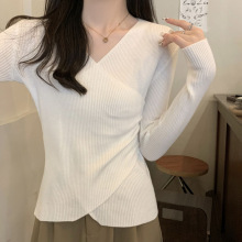 不规则V领打底衫女秋冬新款内搭紧身长袖针织衫上衣修身毛衣