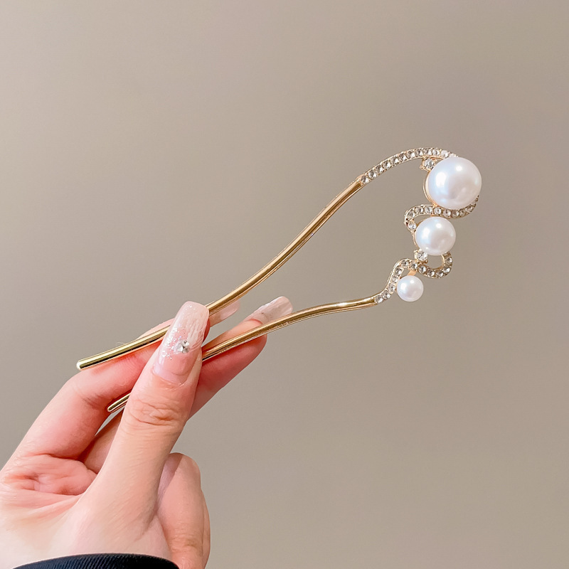 Papillón de cristal de alta sensación en forma de U pinzas de cabello pinzas