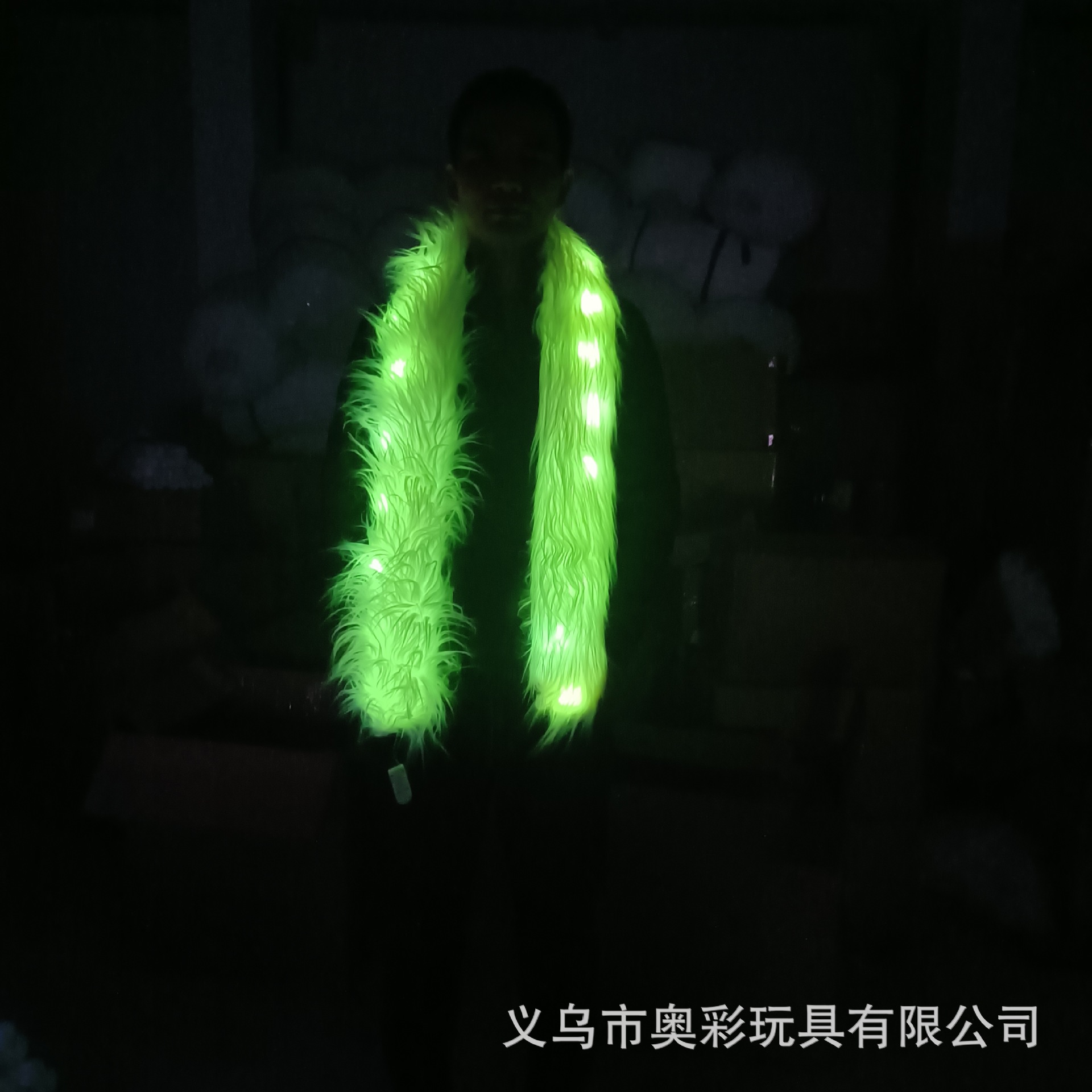 Nueva exótica Navidad Carnaval espectáculo de entretenimiento bufandas de peluche LED ropa luminosa pelo de zorro