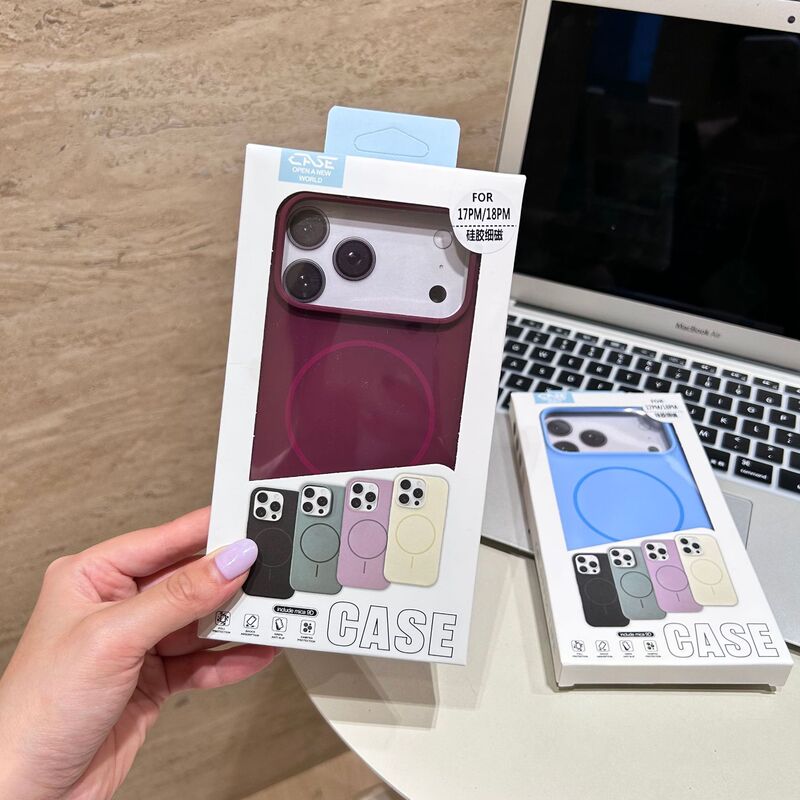 Fine Magnetic Liquid Silicone Protective Case Suitable for Iphone14Promax Magnetic Suction Apple 18Pro Simple Mobile Phone Case