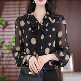 直播款蕾丝衫，让你的每都充满自信与美遮肉显瘦妈妈休闲裤女