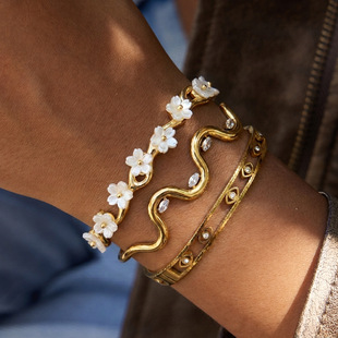 �W���L�p��С���B�����CŮ 18k���P��U���۾����䳬�W�ʯ���C