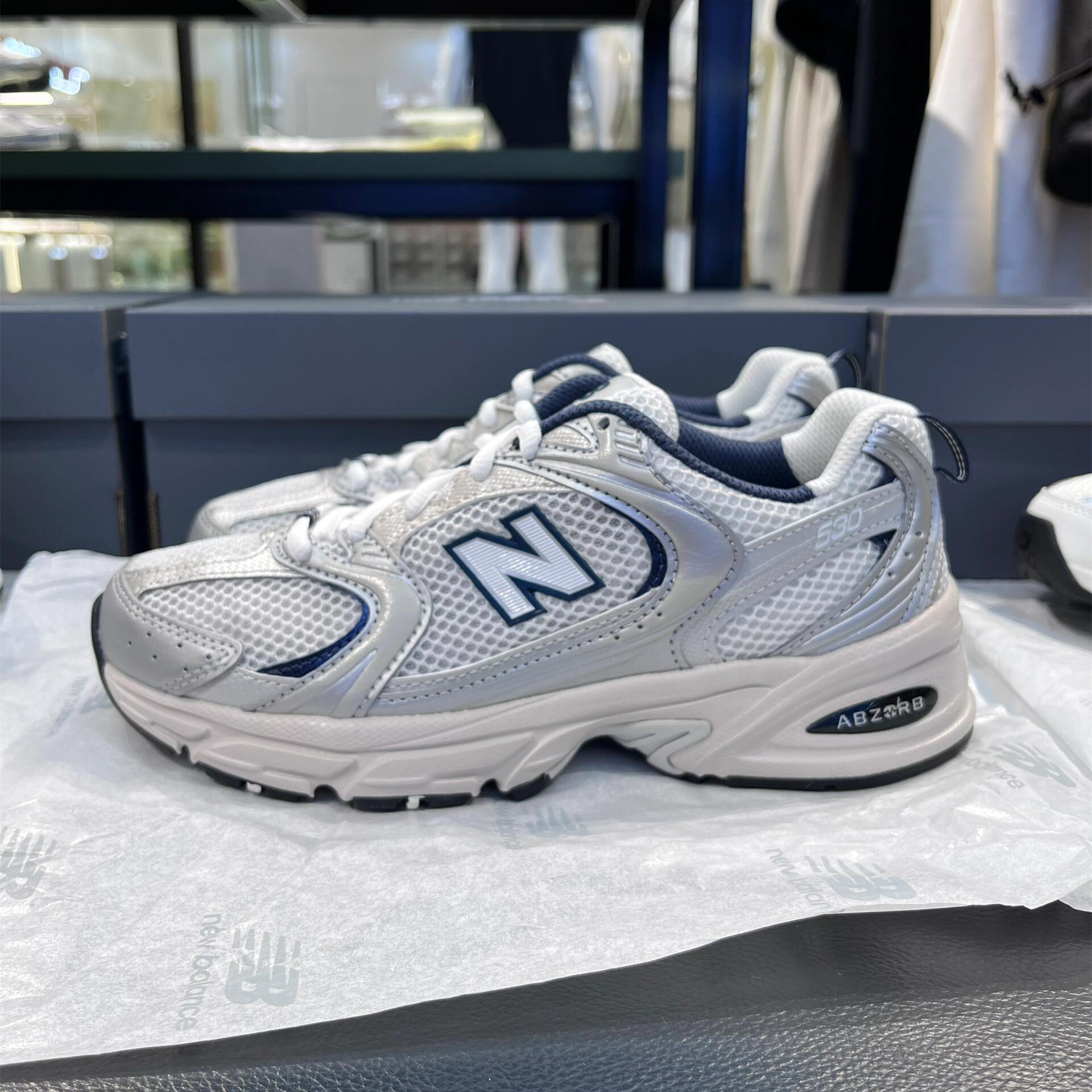 莆田靴純原nb530SGランニングシューズの厚い底に男女スポーツシューズの古典的なレトロな父親の靴代が高くなった