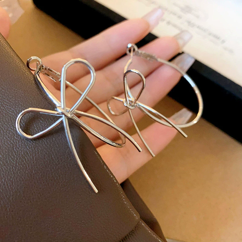 Серебряная игла, металлические модные сексуальные серьги, простой и элегантный дизайн, стиль лёгкой роскоши, стиль высокого качества