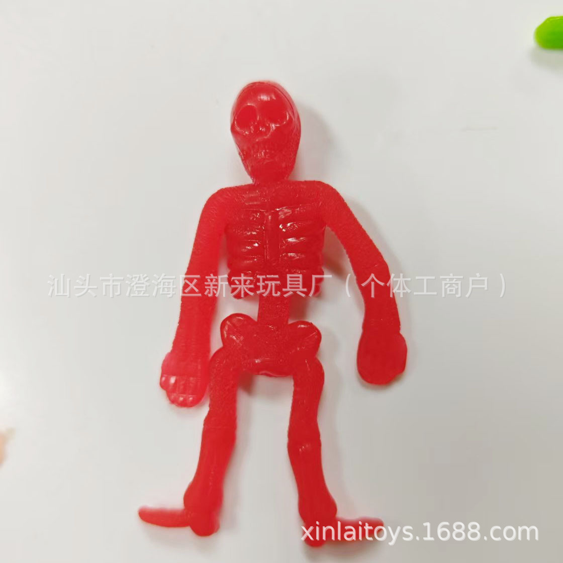 아마존에서 가장 인기 있는 할로윈 해골 장난감 빅 레드