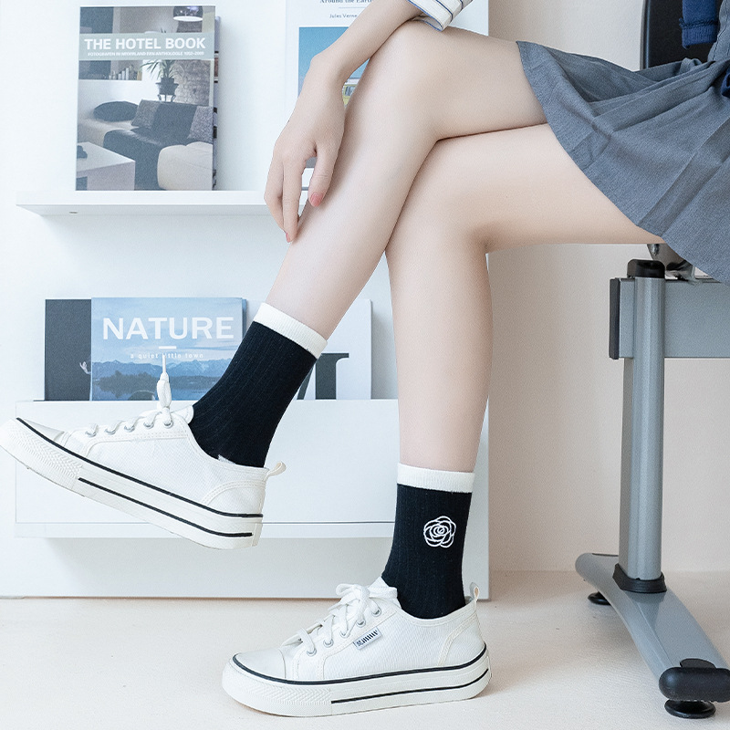 Calcetines de mujer verano blanco y negro oscuro bordado camelina medias medi