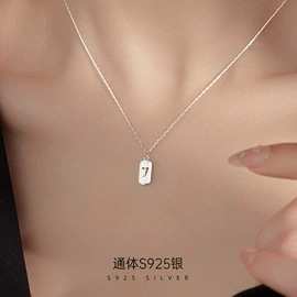 戒指;耳钉;手链