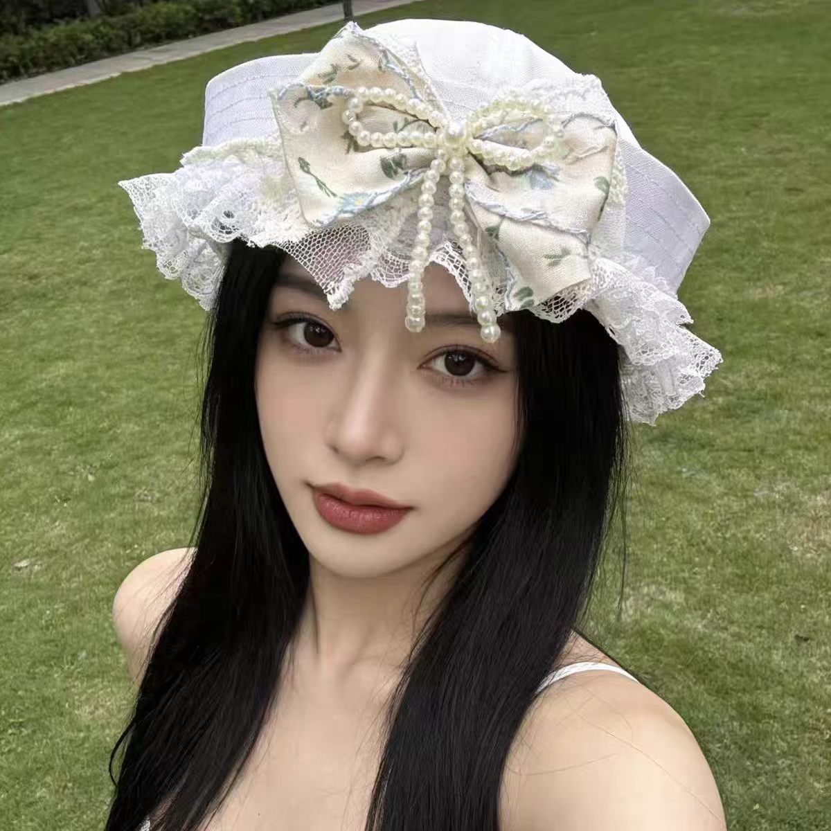 흰색 해변 바캉스 나비 리본 플랫탑 모자