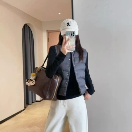 羽绒服;女士三角裤;吊带背心