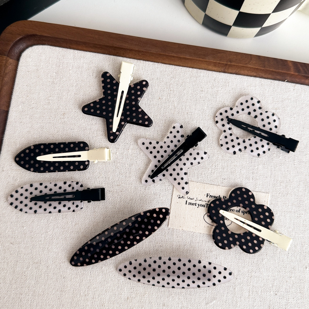 Pregadeiras de cabelo em acrílico com bolinhas estrelas flores_voghion.com