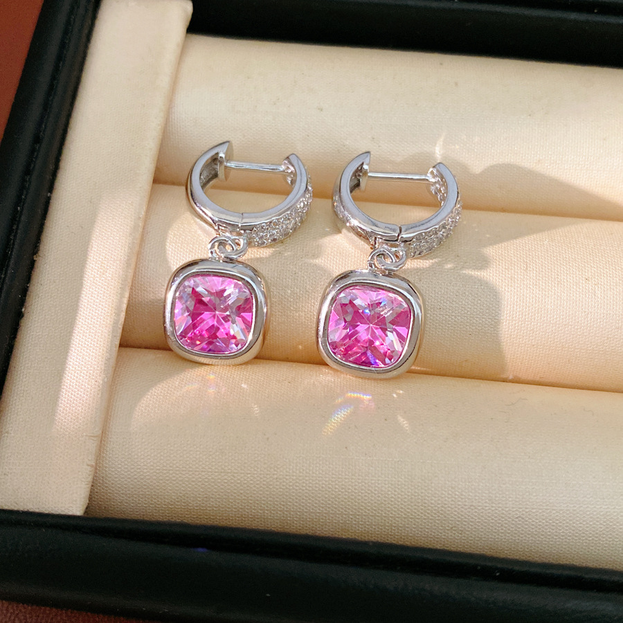 Anillo cuadrado geométrico de zircón pendientes ligero de lujo de alto nivel pendientes de estilo simple nicho de la personalidad conjunto de joyería al por mayor