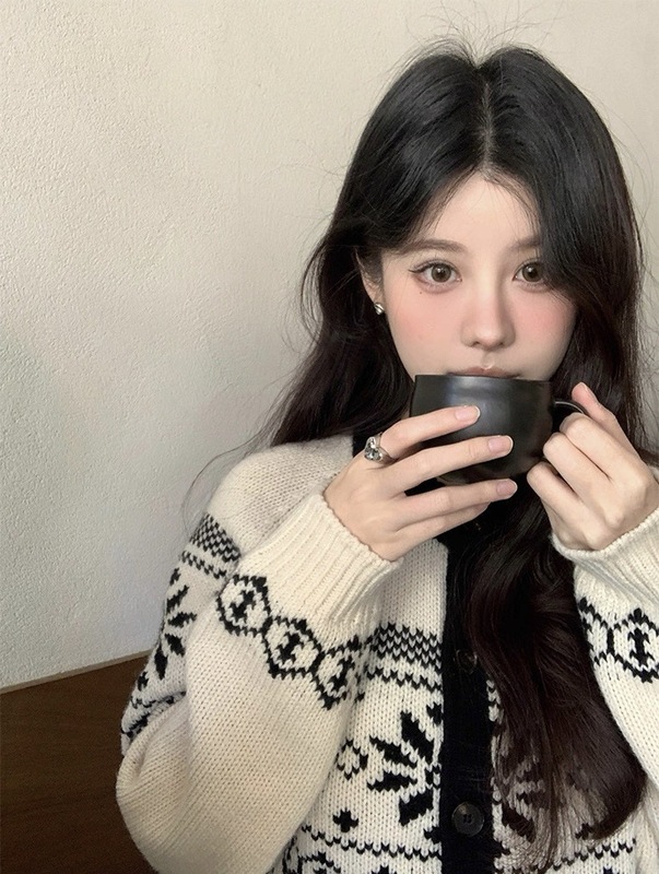 复古经典拼色圆领费尔岛毛衣开衫女秋宽松廓形慵懒风针织上衣外套|undefined