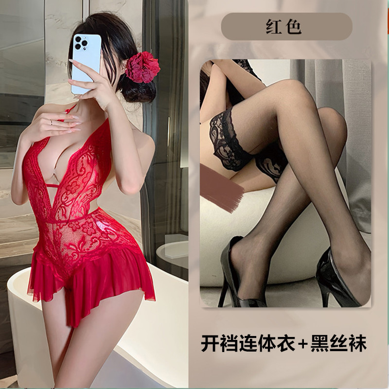 부르고뉴 + 블랙 스타킹