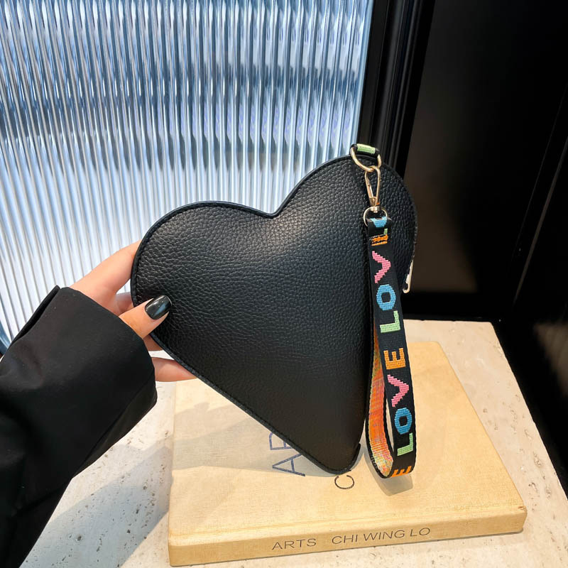 小衆デザイン愛2024冬の新型高颜値は今年流行している小銭入れが韓国版の女性バッグを持っている|undefined