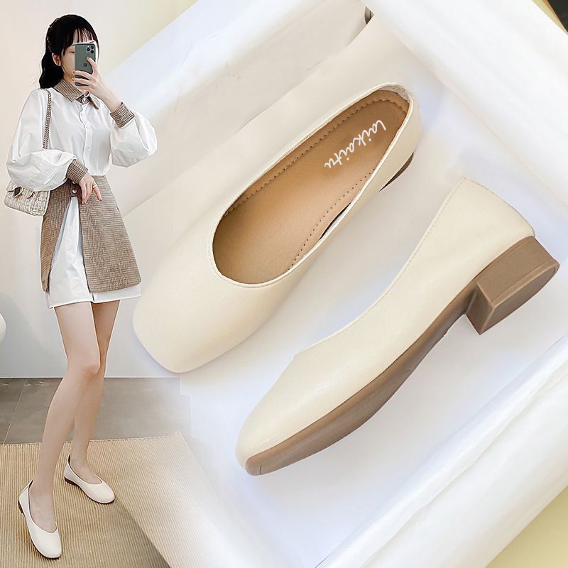 2026 verano nuevo estilo coreano de zapatos de cabeza cuadrada de piel suave zapatos de piel suave simple zapatos de cuero de talón grueso zapatos de talón bajo