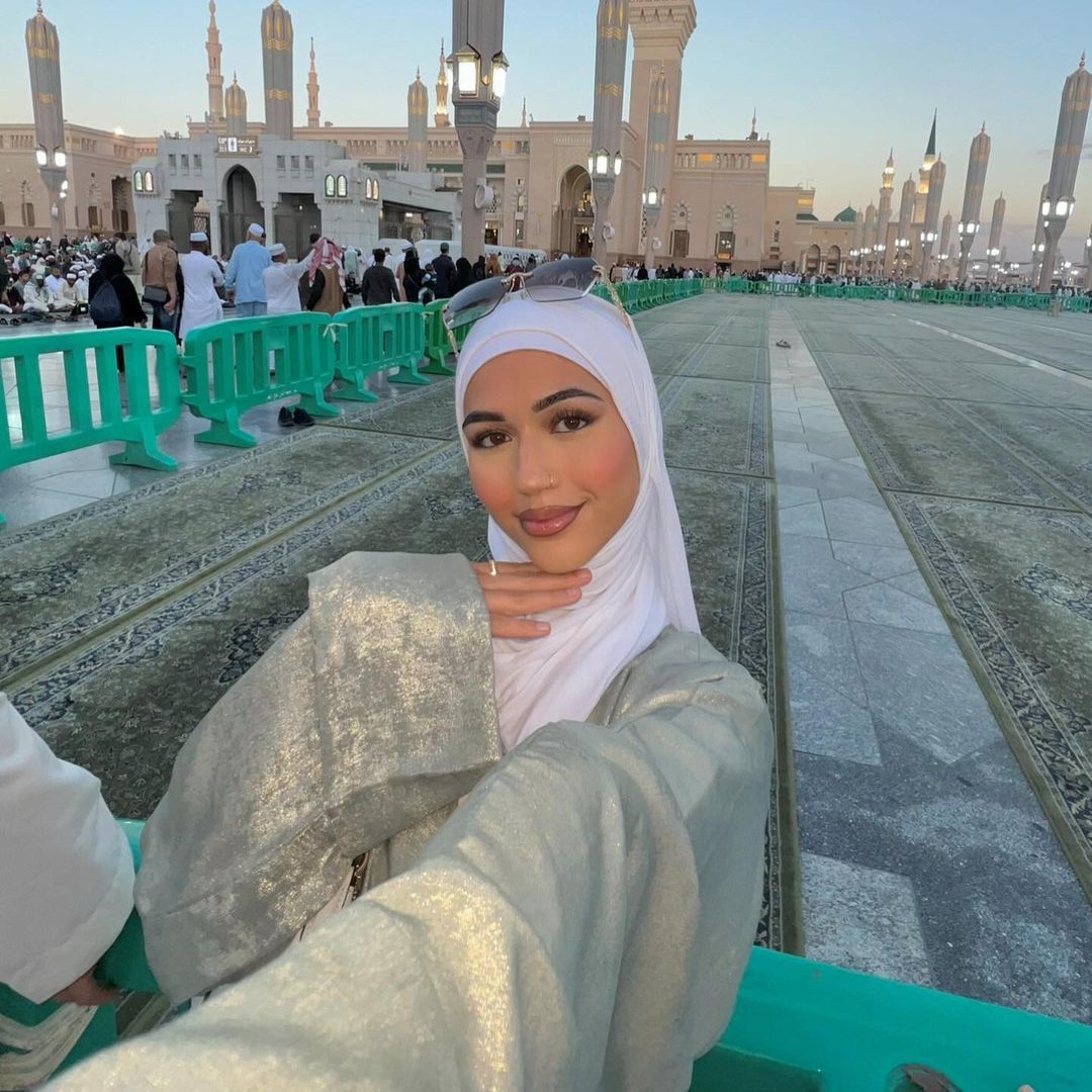 A008 Cross-border Middle East Dubai Muslim Fashion Women's Gold-Embossed Cardigan Robe_ecoleips.com