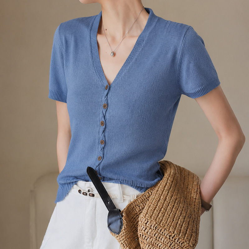 Korean-Style Tencel V-Neck Short-Sleeve Knit Cardigan, Solid Color Button-Up, Stylish and Youthful, Gentle Top with a Sense of Design, T-Shirt Top