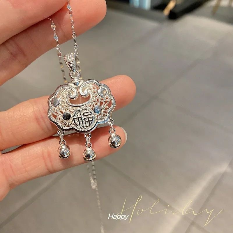 Cerradura de seguridad collar de las mujeres luz nicho de lujo popular hueco-fuera bebé longevidad bloqueo para amigos cumpleaños