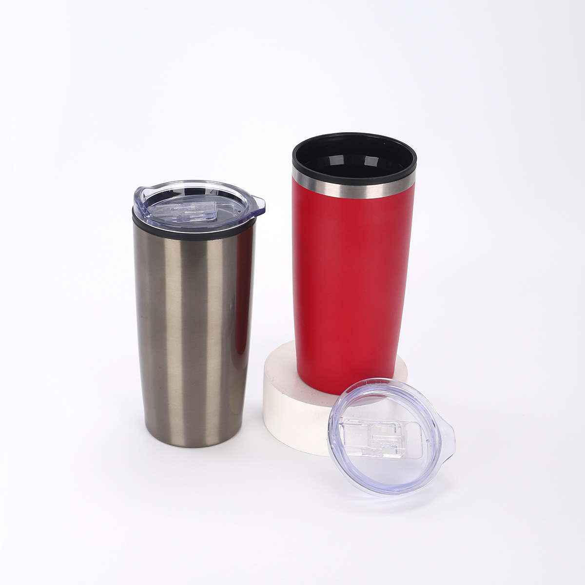 Taza de plástico de 20oz de gran capacidad portátil simple portable taza de agua de automóvil resistente a altas temperaturas a prueba de caídas taza al por mayor