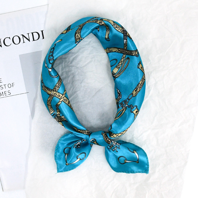 50 Satin Chain Pañuelo cuadrado estampado Color Sense de alta gama Moda de todo fósforo azafata profesional Servicio al cliente Bufanda de decoración Bufanda de seda