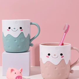 收纳盒;衣钩/挂钩;衣架