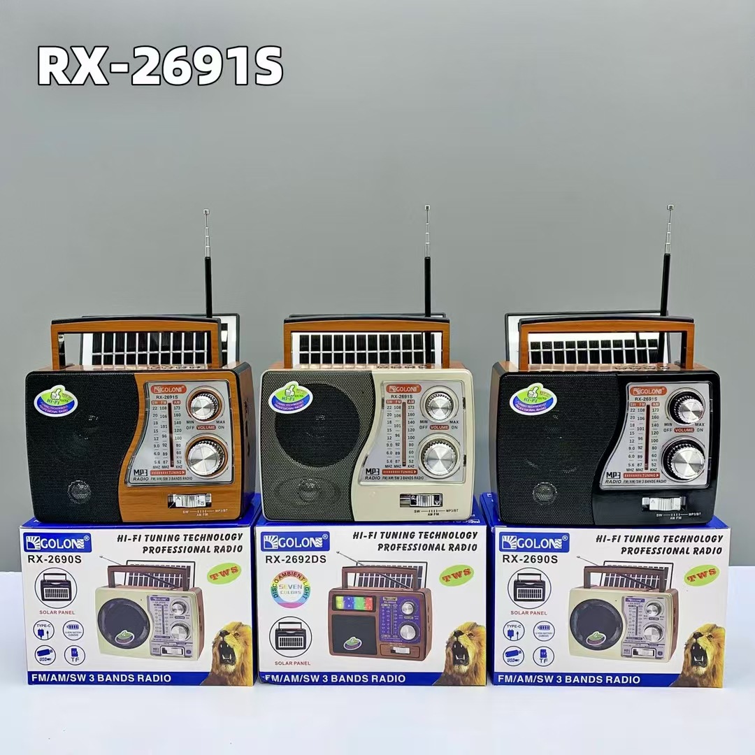 Comercio exterior inalámbrico altavoz bluetooth radio portátil multifuncional FM de tres segmentos tarjeta de enchufe al aire libre sonido solar