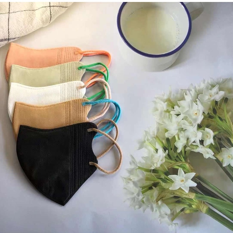 Disposable three-layer 3D non-independent 10-piece package containing melt-blown light and breathable beauty three-dimensional wholesale