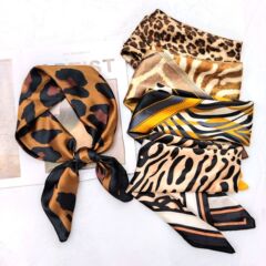 新型レトロヒョウ柄シルクスカーフは首の動物の紋様のマフラーの70の小さい方のスカーフの職業のスカーフの高級感のあるストールを結びます。