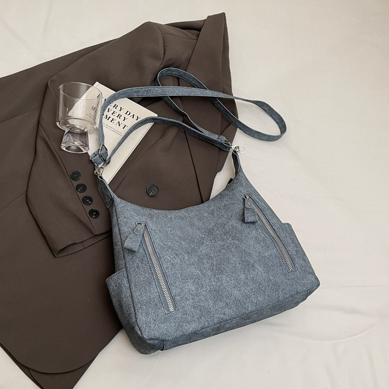 Bolsa de gran capacidad para mujeres 2024 otoño y invierno nuevo mochila mochila de textura esmerizada nicho bolso de hombro para viajar bolso de mujer