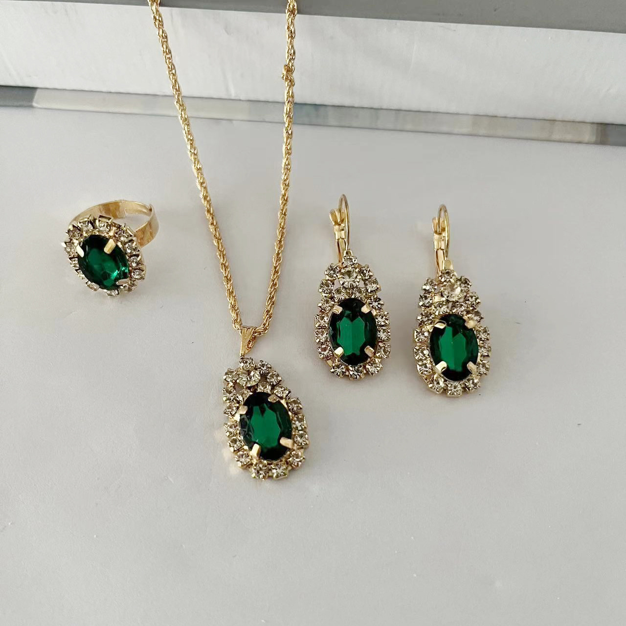 New Diamond Heart Pendant Necklace Earrings Banquet Versatile Three piece Jewelry Set_voghion.com