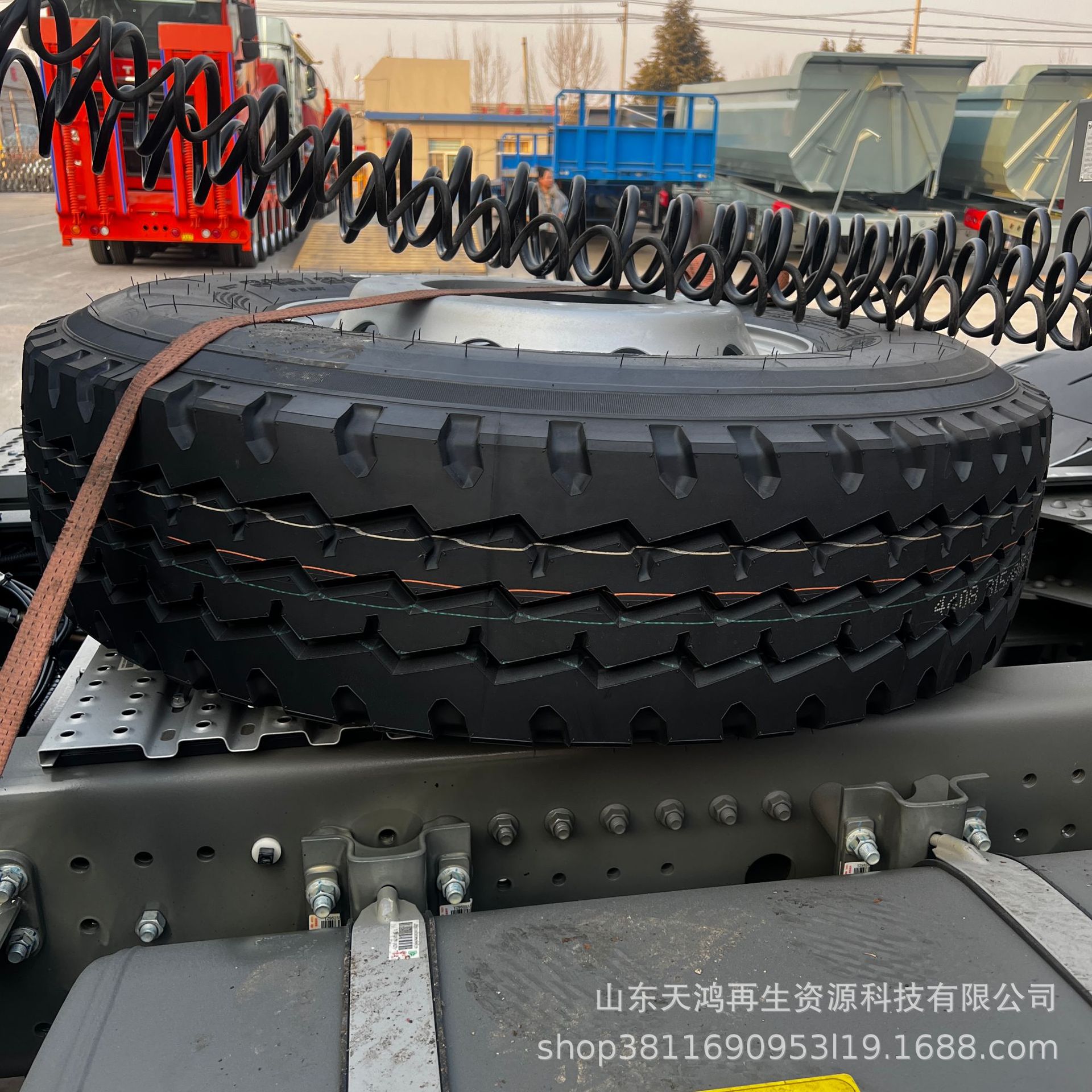 Source Factory Cross-Border Export to Guinea U-Shaped Rear-Dump Dump Truck Howo Tractor Trailer Semi-Trailer