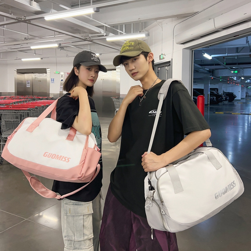 Trend sports capacious sports bag for leisure