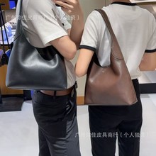 2025新款蔻家Brooklyn布鲁克林单肩包通勤百搭慵懒风手提托特女包