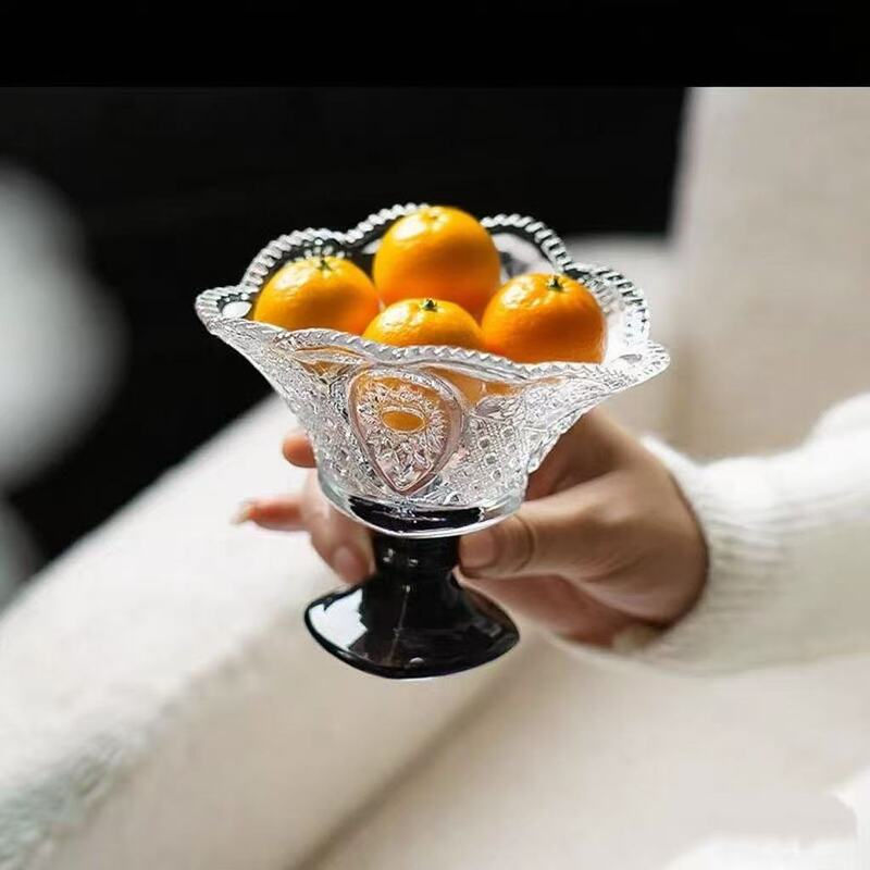 太陽の花のレリーフガラスの高い足のアイスクリームのデザートの杯の碗の家庭の客間の接客は商用の高級感を並べます。|undefined