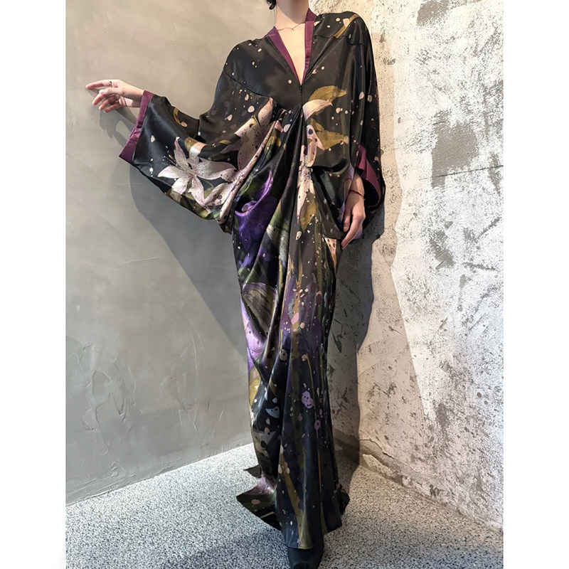 French-Style Light Luxury Lily Print V-Neck Batwing Sleeve Smock Dress, Autumn Vintage Style, Slimming Draped Dress, Long French-Style Light Luxury Lily Print V-Neck Batwing Sleeve Smock Dress, Autumn Vintage Style, Slimming Draped Dress, Long