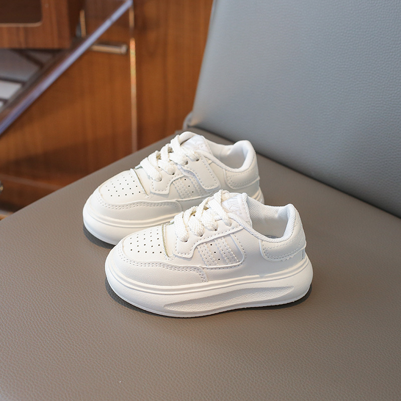 Zapatos para niños 2024 nuevas zapatillas de deporte para niños transpirables de otoño, zapatillas de suela blanda de corte bajo para niños grandes, zapatos de marca de moda para niñas