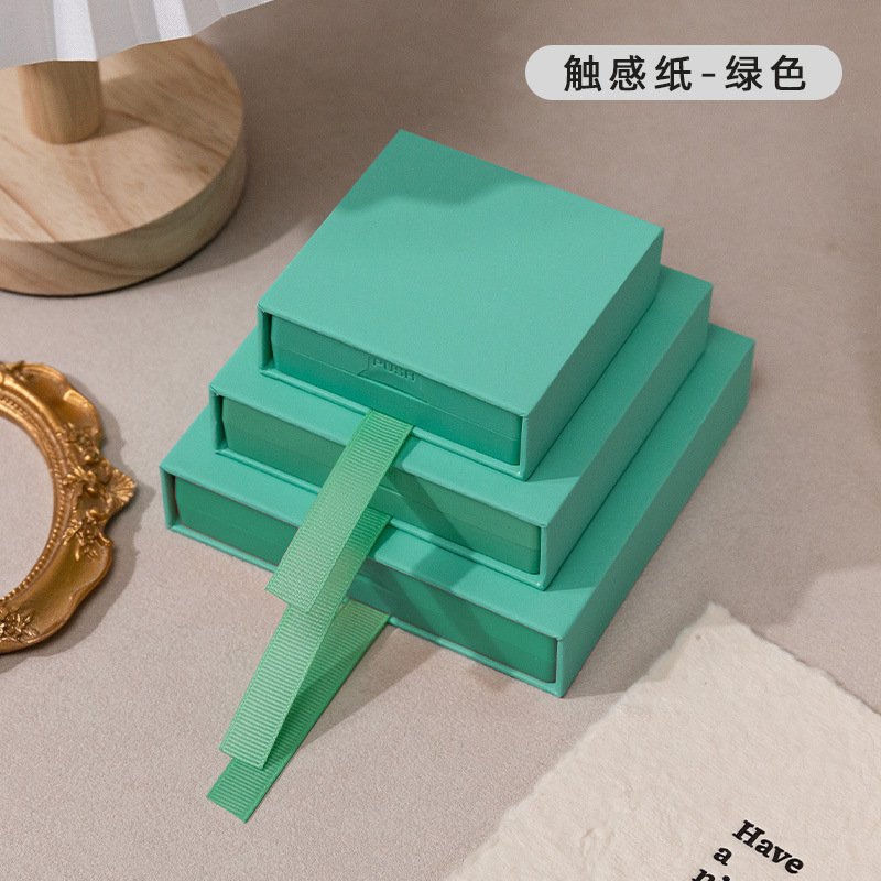 Caja de cajón de papel táctil verde (incluida la Caja de suspensión); 7*7*2cm