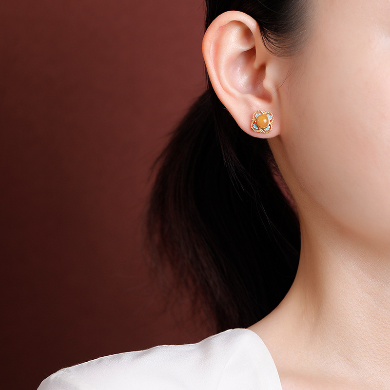 Bông tai bạc S925 mạ vàng hình vuông như ý, men răng, hoa văn rỗng phong cách Đôn Hoàng — một cặp