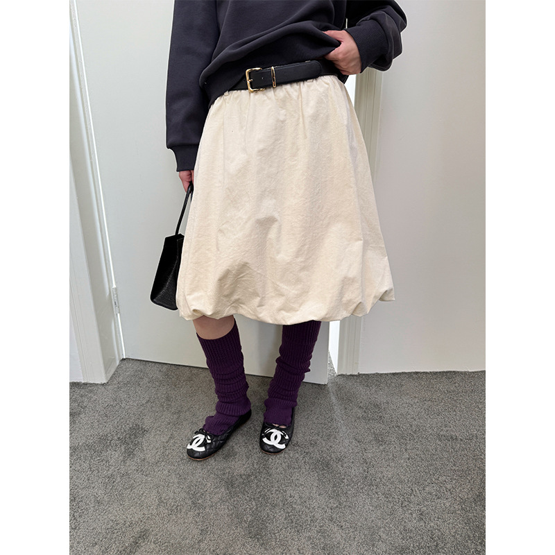 衣夫 灯芯绒云朵花苞半身裙女2025冬季宽松加绒小个子蓬蓬裙23896