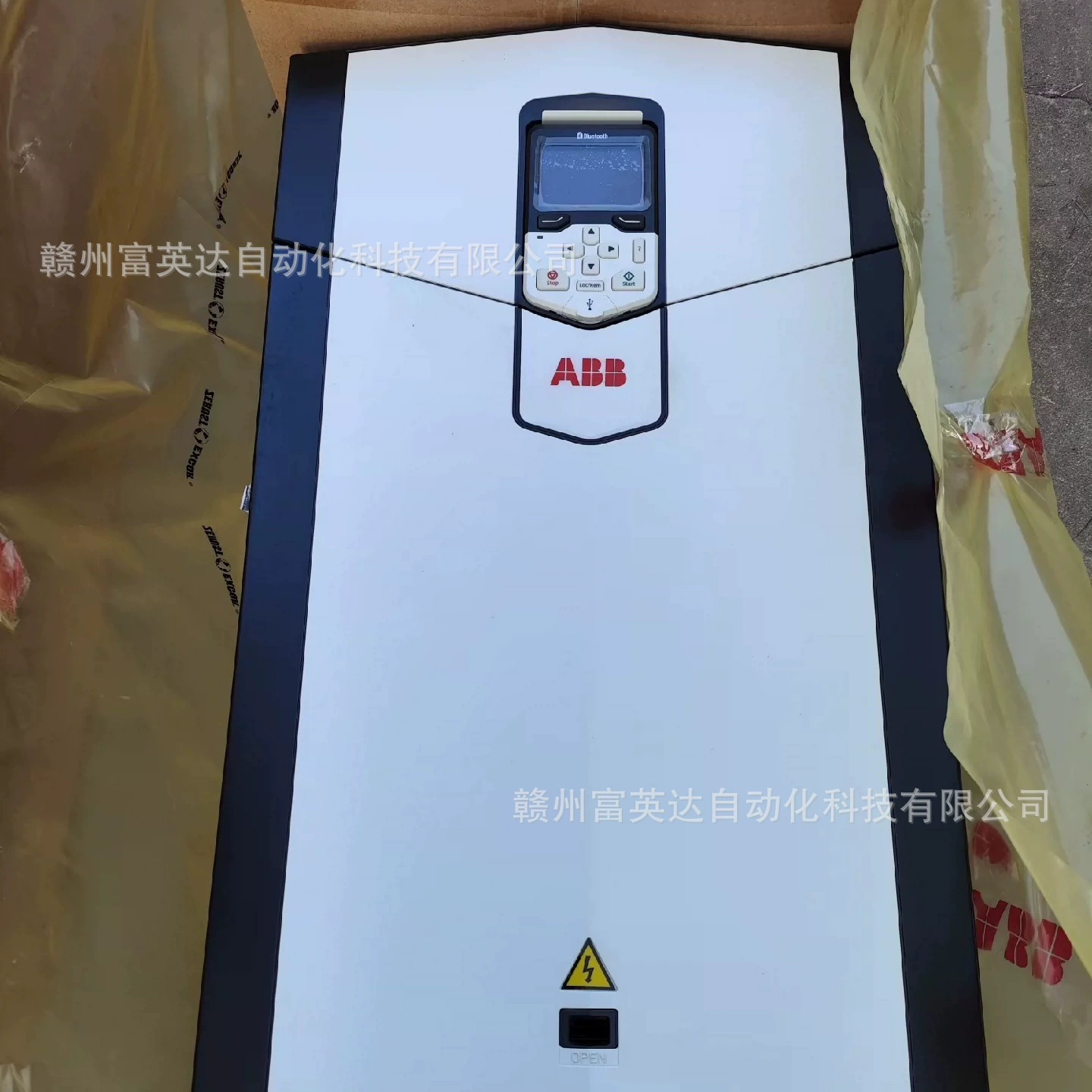 Преобразователь частоты ABB ACS880-01-363A-3 на складе, физическая съемка, переговоры и продажа