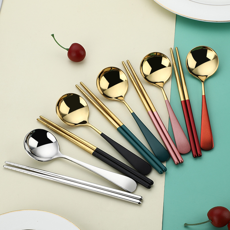 304 vajilla de acero inoxidable Red cuchara roja palillos traje portátil estudiante creativo vajilla de dos piezas logotipo imprimible