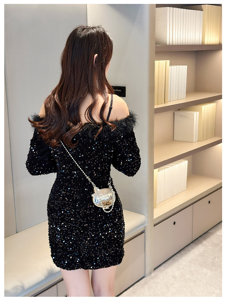 Cartoonish, mini and cute zinc alloy small bag for women, 2025 new style, stylish single-shoulder bag, crossbody chain and metal undefined