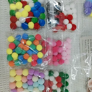 Помпоны 2 см цветные для детского DIY в пакете