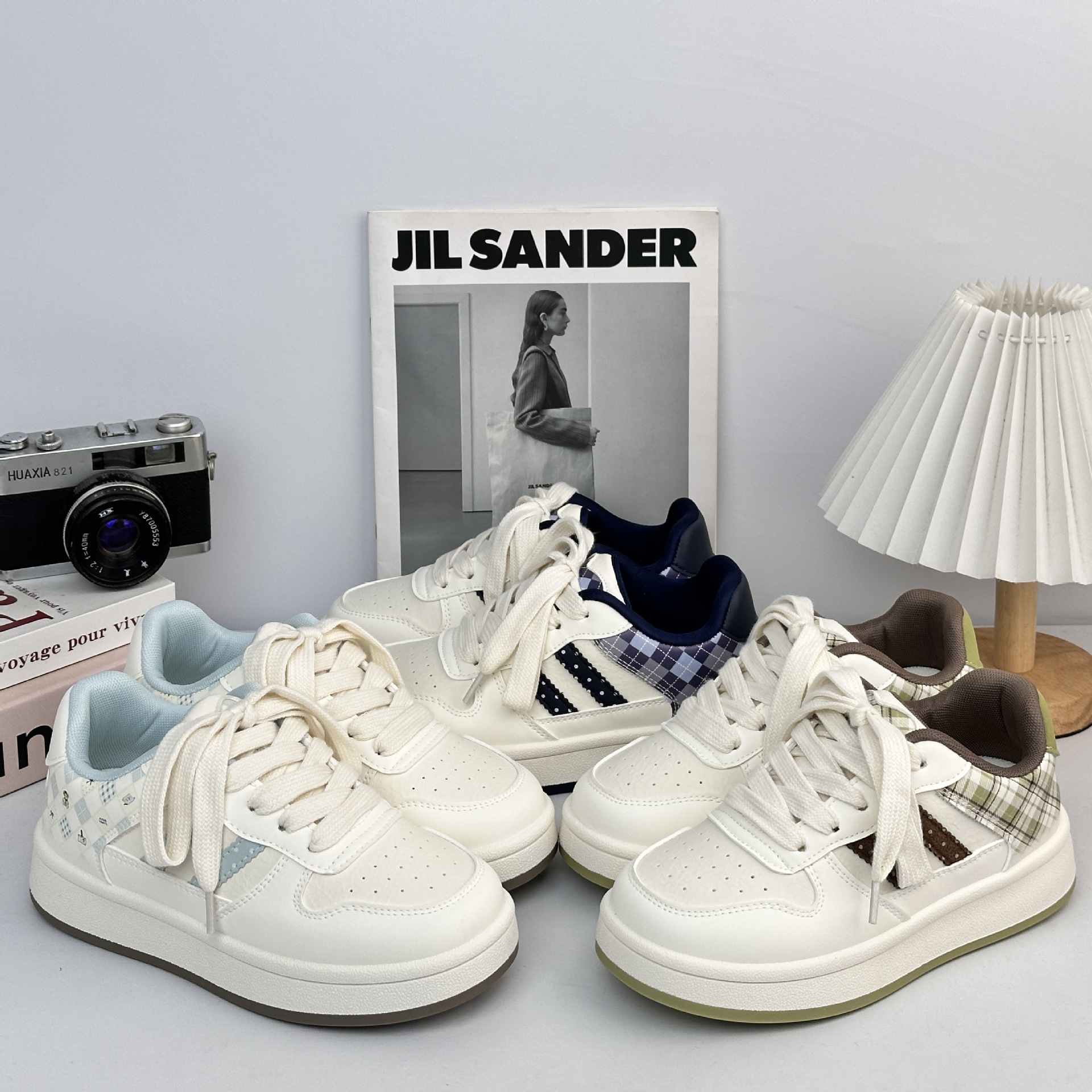 Zapatos casuales Yuanbo estudiantes 2025 nuevo diseño de nicho de estilo explosivo con suela gruesa de zapatos de skate