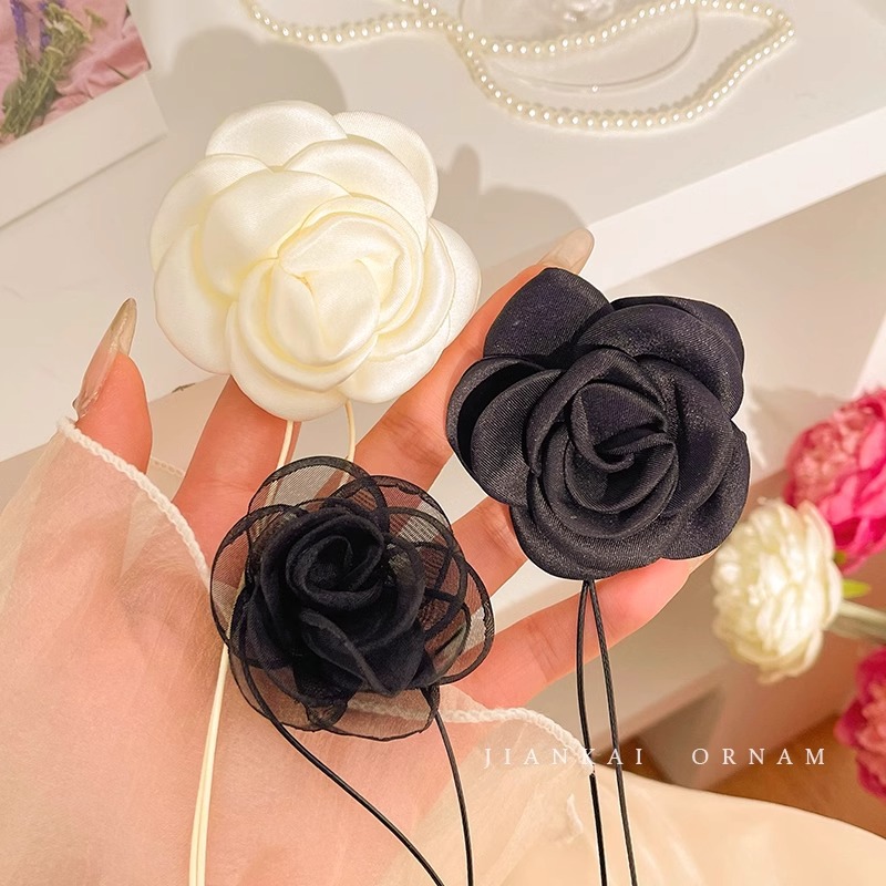 Red celebridad del mismo collar camellia mujer 2025 nuevo collar de clavícula de alta calidad accesorios collar de flores de lujo ligero