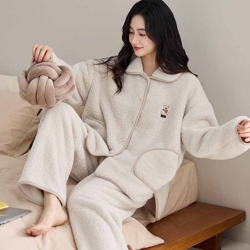 Wuji Liangpin* Home Clothing Series Tw Cartoon College Bear Women's Velvet Casual Warm Button Pajamas