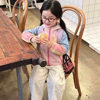 面包仔童装2026新款秋季马卡龙拼色冲锋衣三防外套山系女童冲锋衣