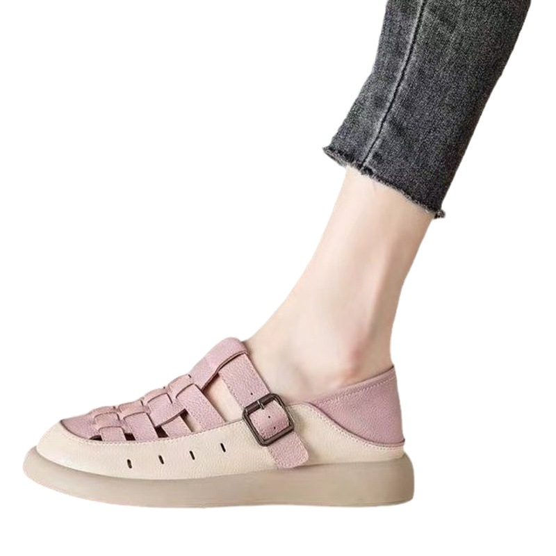 Baquete hueco una hebilla sandalias para mujeres 2024 verano nuevo agujero casual zapatos de cuero transpirables zapatos suaves planos