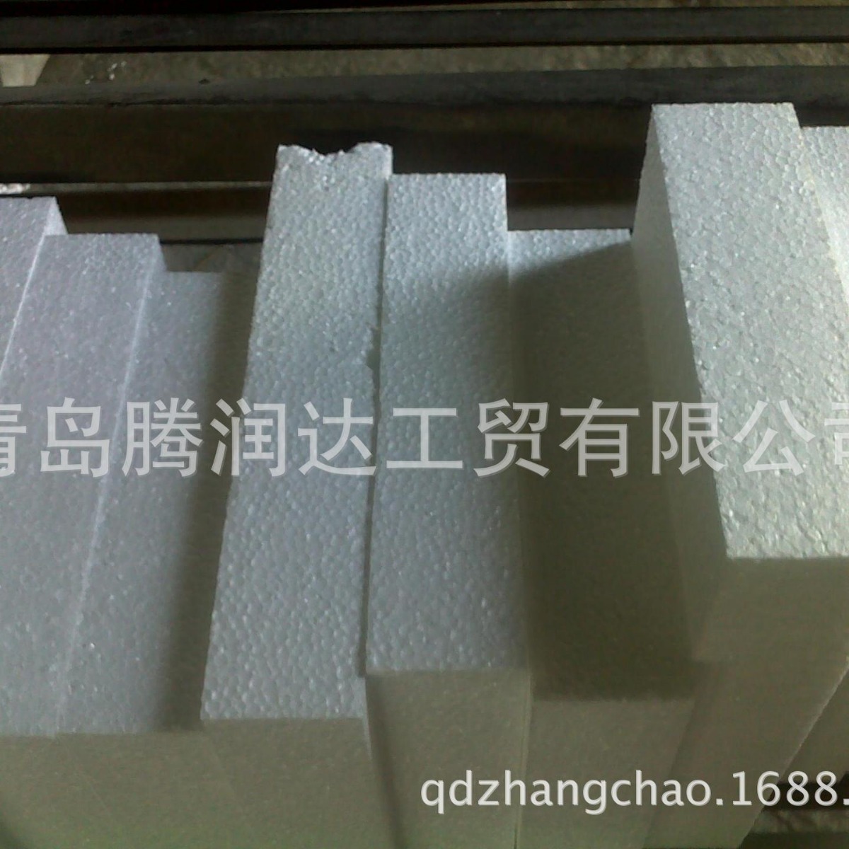 厂家泡沫板 泡沫护边 泡沫护角青岛泡沫板泡沫定位包装气泡膜