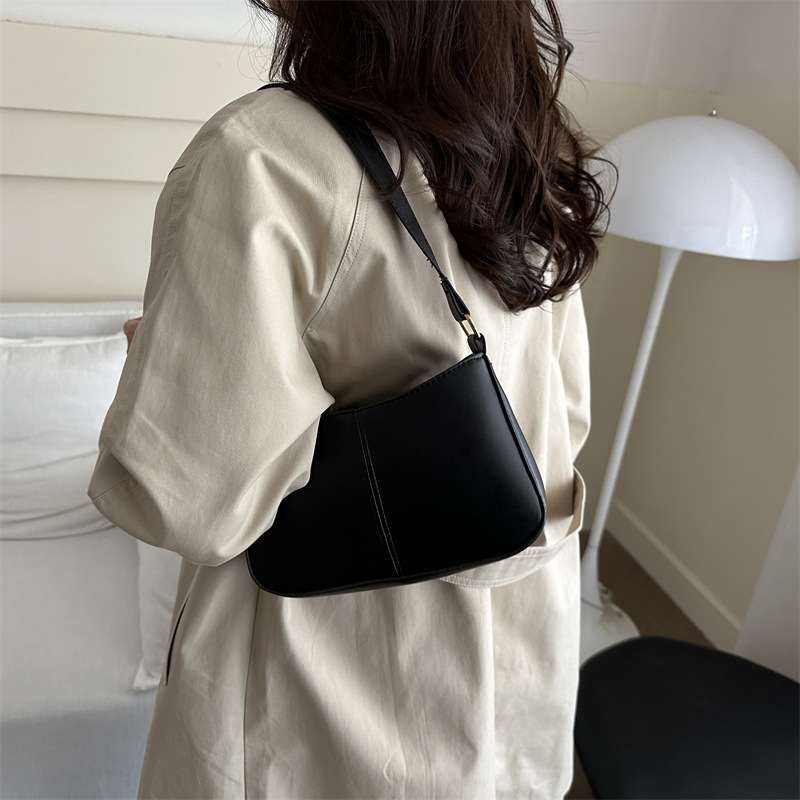 Alta textura retro bolso público pequeño 2024 otoño invierno nuevo bolso de mujer popular explosión bolso de hombro de brazo bolso de mano